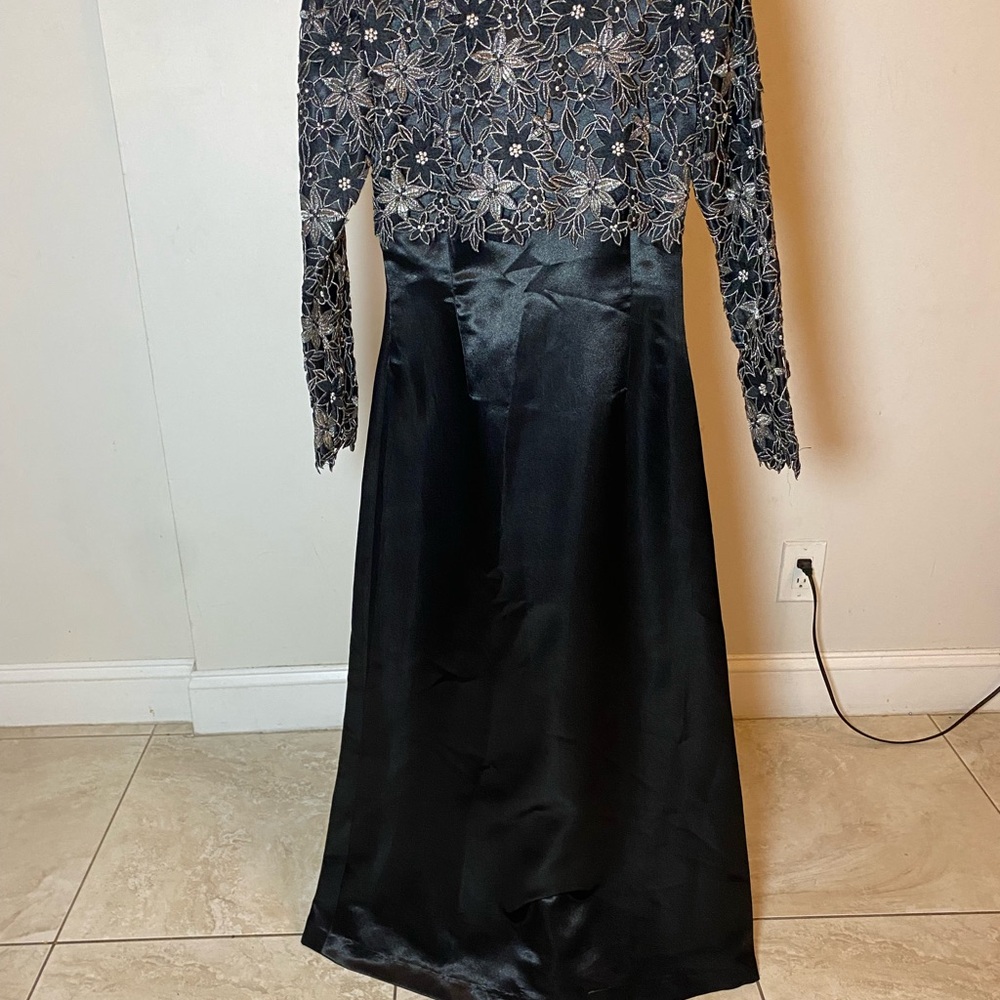 Elegant Black Floral Lace Evening Dress
